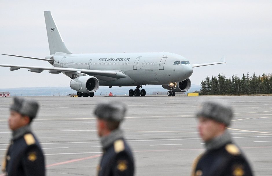 Самолет Brazilian Air Force с министром иностранных дел Бразилии Мауро Луисом Иекером Виейрой