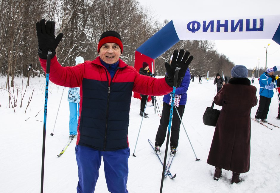 Участник 40 открытой массовой гонки «Лыжня России»