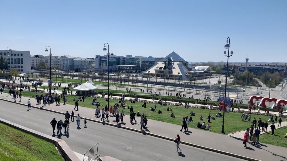 Праздник Победы на площади Тысячелетия в Казани
