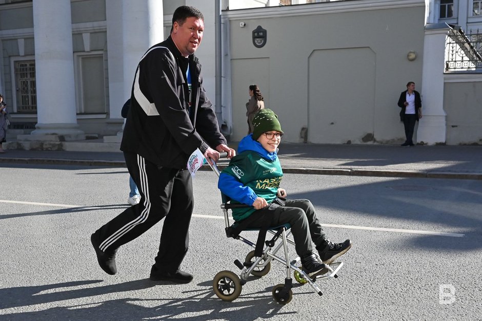 Участники легкоатлетической эстафеты на призы газеты «Республика Татарстан» и городского спорткомитета