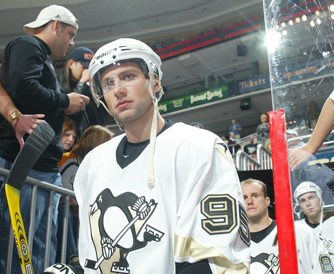 На счету Морозова игры в Национальной хоккейной лиге за «Питтсбург» с 1997-1998 гг. по 2003-2004 гг.