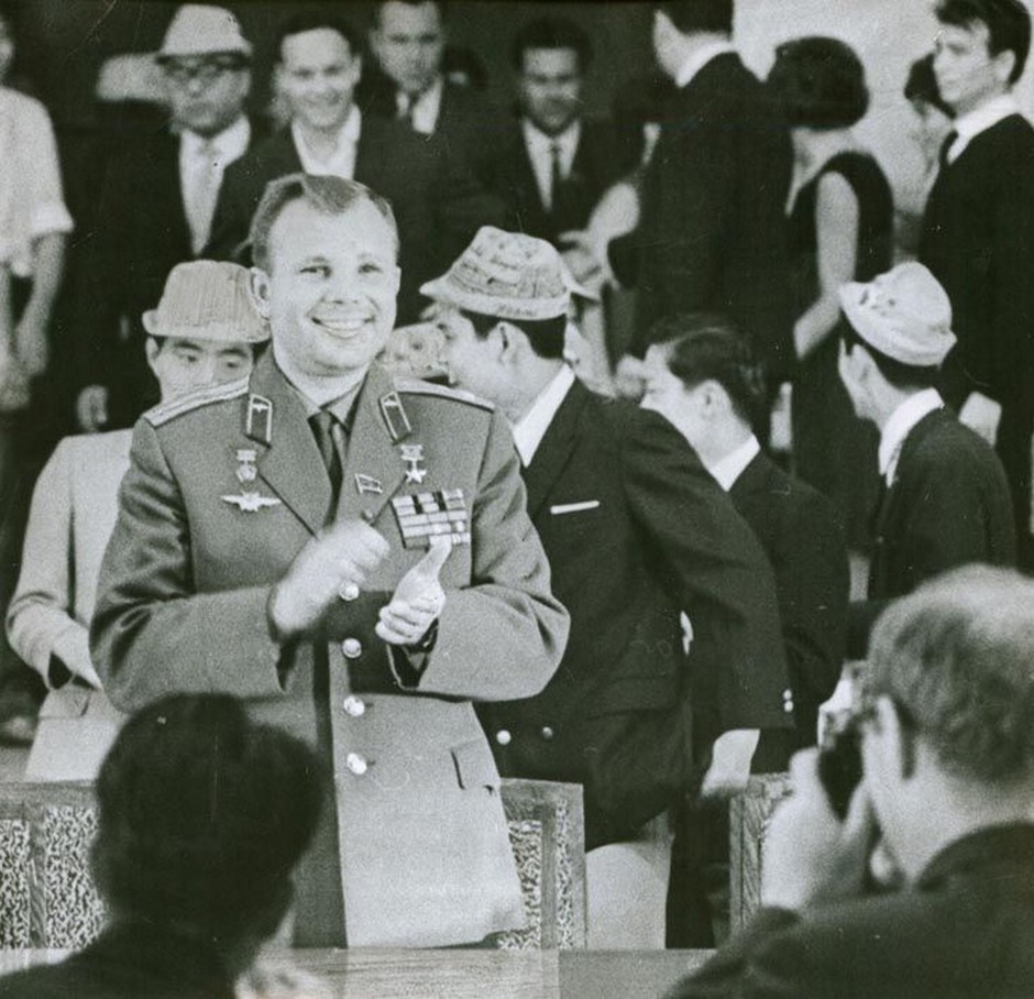 Ю. А. Гагарин на фестивале советско-японской дружбы молодежи. Казань, август 1967 г.