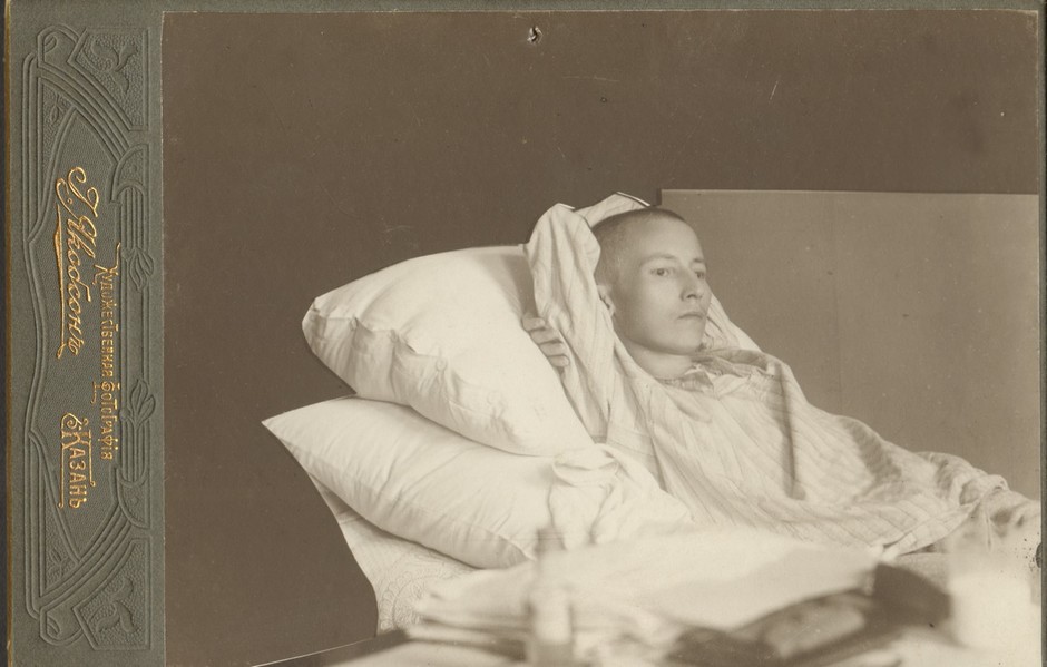 Г.Тукай в больнице Г.А.Клячкина. Казань. 1 апреля 1913. Фотограф И.М.Якобсон