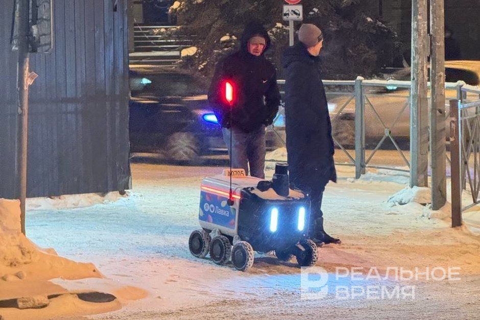 Казанцы стали чаще заказывать готовую еду с помощью роботов-курьеров