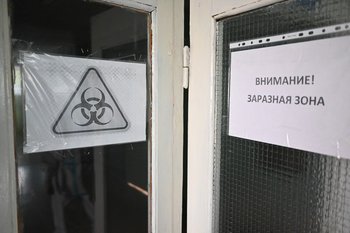 Больницы вновь требуют маски, а школы на карантине: грипп поставил праздники под угрозу?