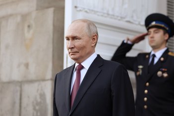 Доля рубля в экспортных операциях РФ достигла 65%