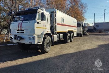 В Амурское МЧС поступили КАМАЗы с водолазным комплексом