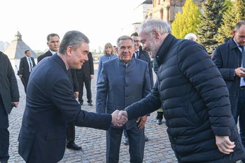 Минниханов и Бердымухамедов встретились с директором Мариинского театра в Казанском кремле