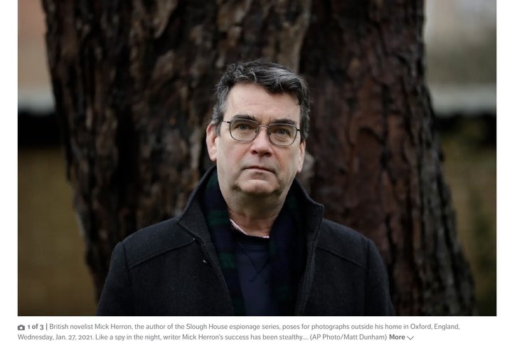 Мик Геррон награжден премией Ассоциации писателей-криминалистов за вклад в развитие детективного жанра