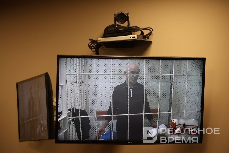 «Кроме родины — ничего не имею»: Энгель Фаттахов заявил суду Казани, что готов отдать активы «Чишмы» людям