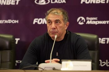 Рахимов ответил на критику фаната «Рубина», прорвавшегося в зал для пресс-конференций