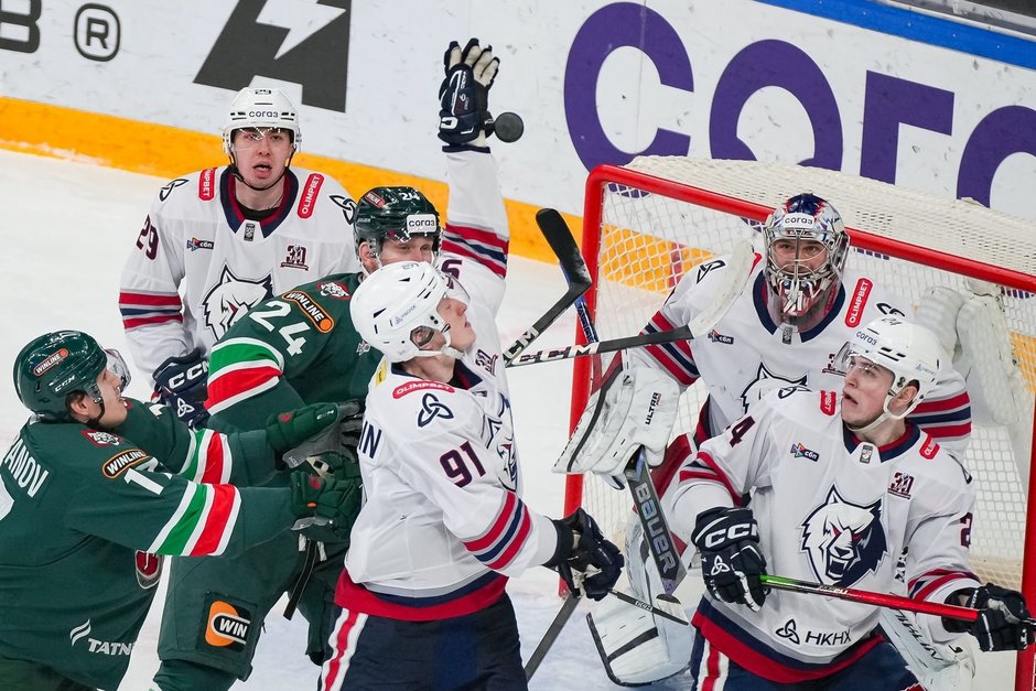 «Рубин» отбил повестку у хоккея, а «Ак Барс» уныло проиграл «Нефтехимику»