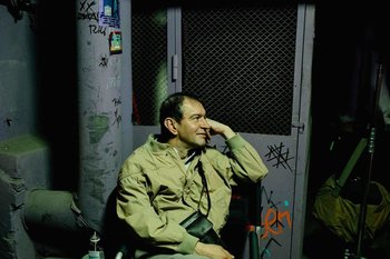 «Здесь был Юра»: Хабенский сыграл нейроотличного дядю