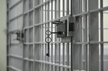 Бывшую первую леди Южной Кореи Ким Гон Хи приговорили к 20 месяцам тюрьмы