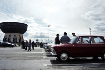 Сеть ТАИФ-НК АЗС выступила партнером открытия сезона Авторетроклуба-21