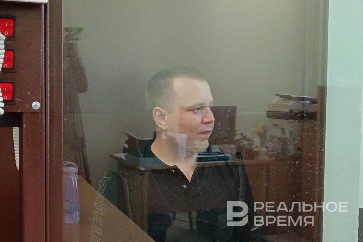 «Вышел мусор выкинуть»: обвиняемый в наезде на 11 пассажиров таксист объяснил, как нарушил домашний арест