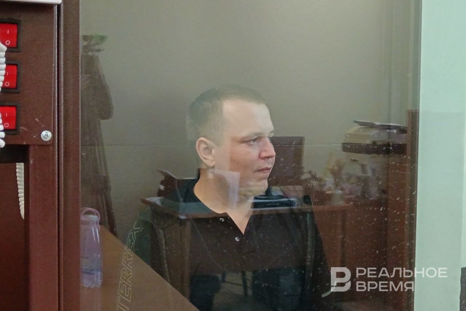 «Вышел мусор выкинуть»: обвиняемый в наезде на 11 пассажиров таксист объяснил, как нарушил домашний арест