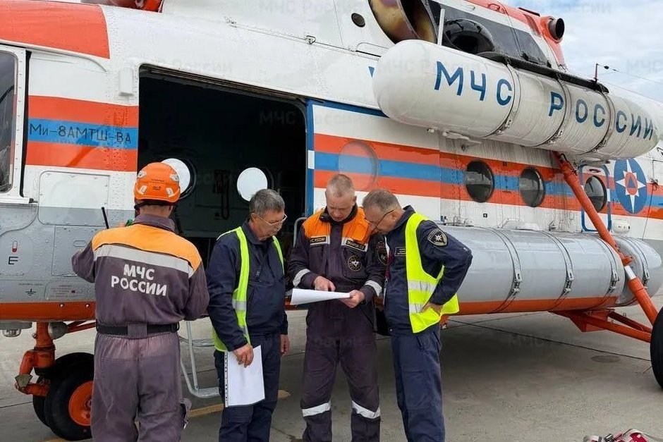 Казанский Ми-8 спас семью, застрявшую среди болот Архангельской области
