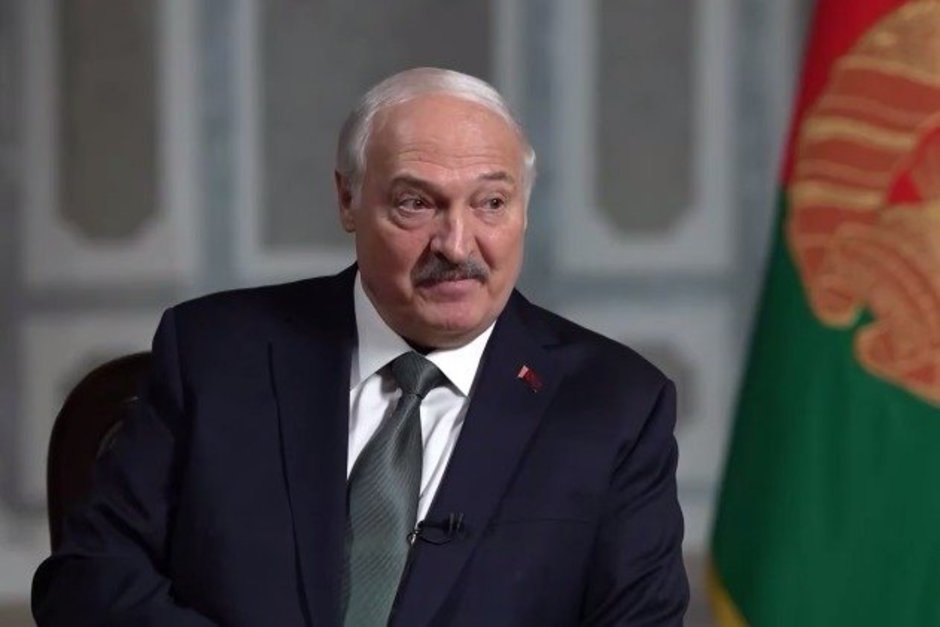 Лукашенко: весь мир знает, что Россия защитит Белоруссию всем арсеналом оружия