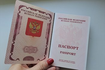 Испания может ограничить въезд для россиян с пятилетними загранпаспортами