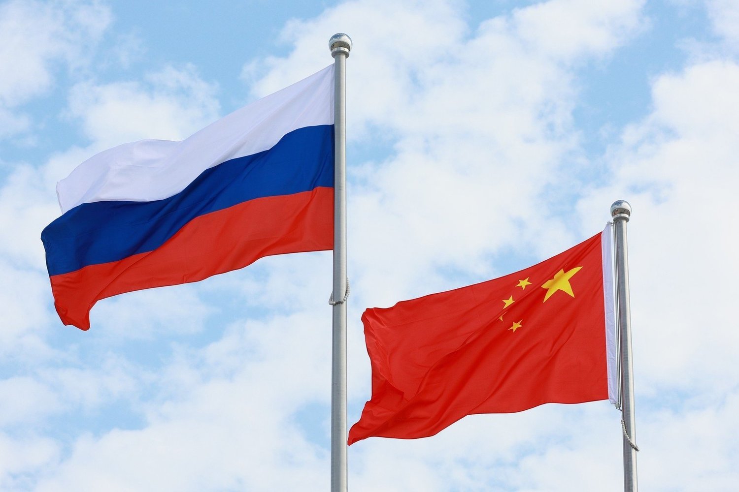 Россия и Китай подписали более 20 соглашений о сотрудничестве