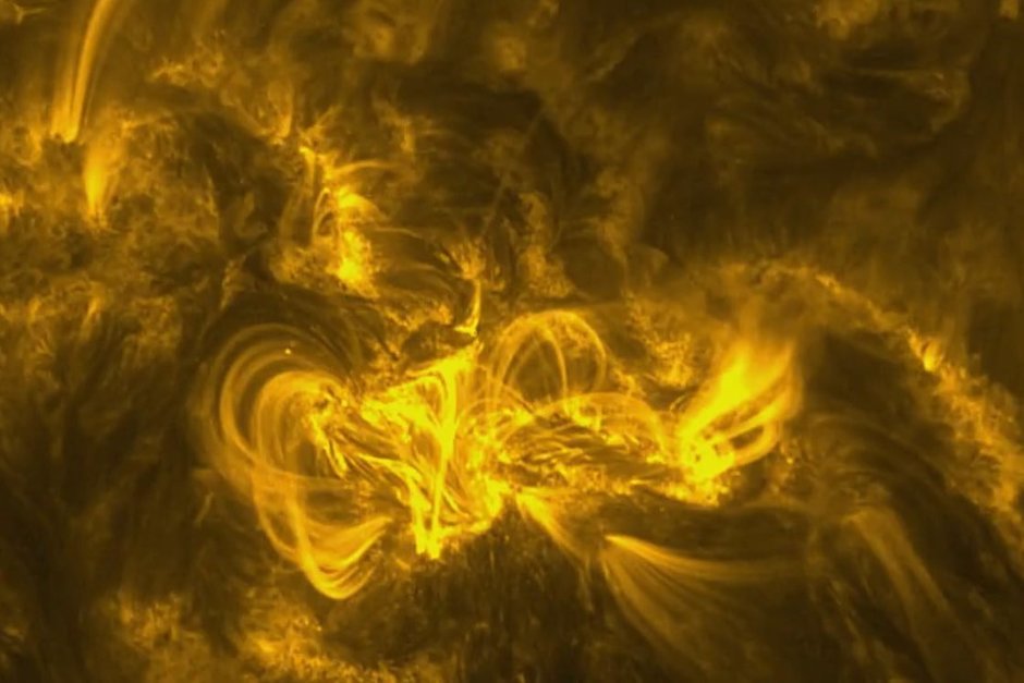 На Солнце зафиксировали 15 вспышек за неполные сутки