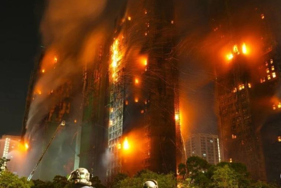 Пожар в районе Гонконга стал самым смертоносным за всю историю города