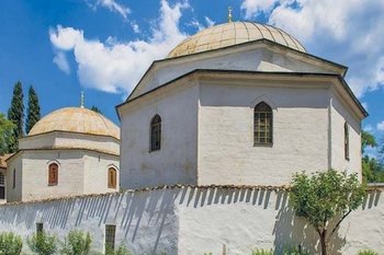 Культовая архитектура Крымского ханства: кубические и «аркадные» мавзолеи