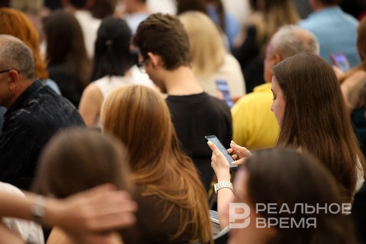 Мессенджер MAX попал в число самых популярных приложений в Казани