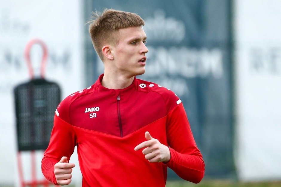 Нападающий «Рубина» Моторин останется в «КАМАЗе»