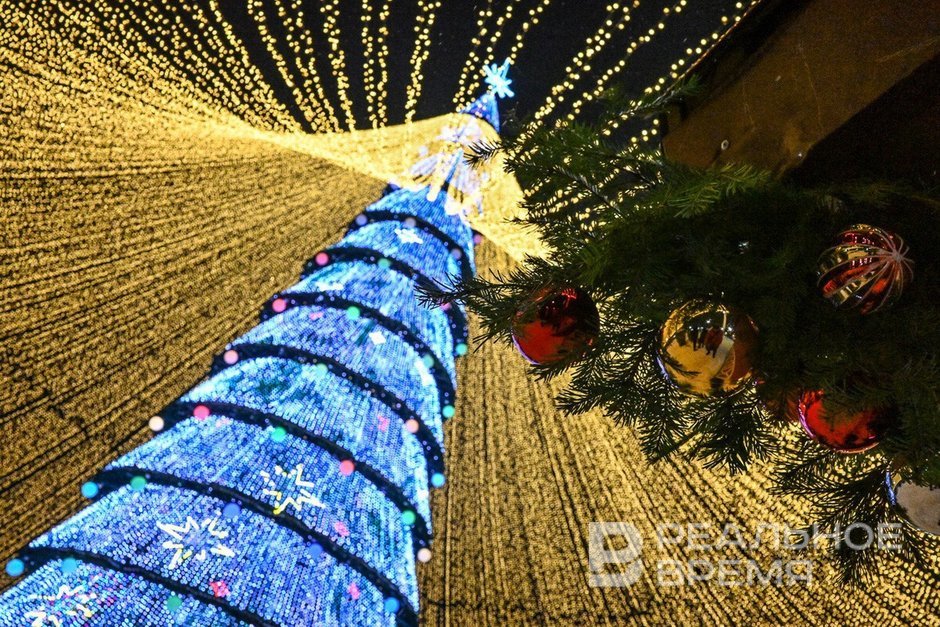 Новогоднее оформление около центра семьи "Казан" обойдётся в 18,2 млн рублей