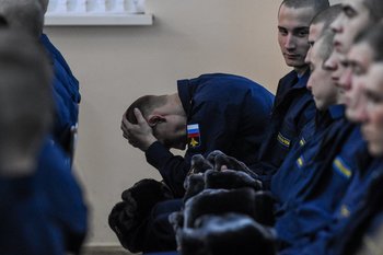 Госдума ограничила срок явки в военкомат по электронной повестке 30 днями