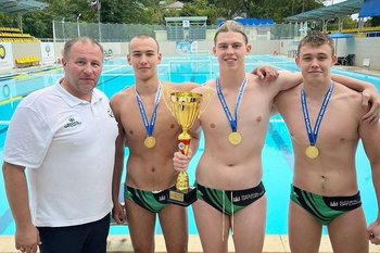 «КОС-Синтез» стал одновременно чемпионом и серебряным призером в турнире по мини водному поло в Туапсе