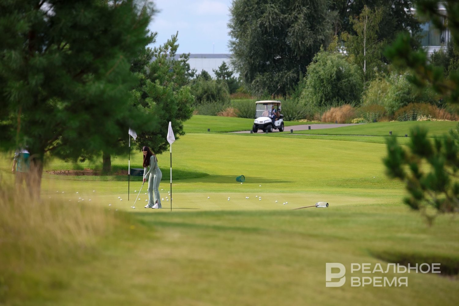 Эксперт объяснил, почему российские чиновники стали чаще играть в гольф