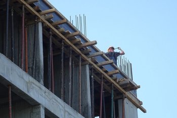 В Менделеевске началось строительство химического колледжа