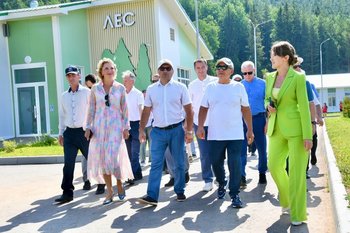 Рустам Минниханов посетил детский лагерь «Сосенка» в Кукморском районе Татарстана