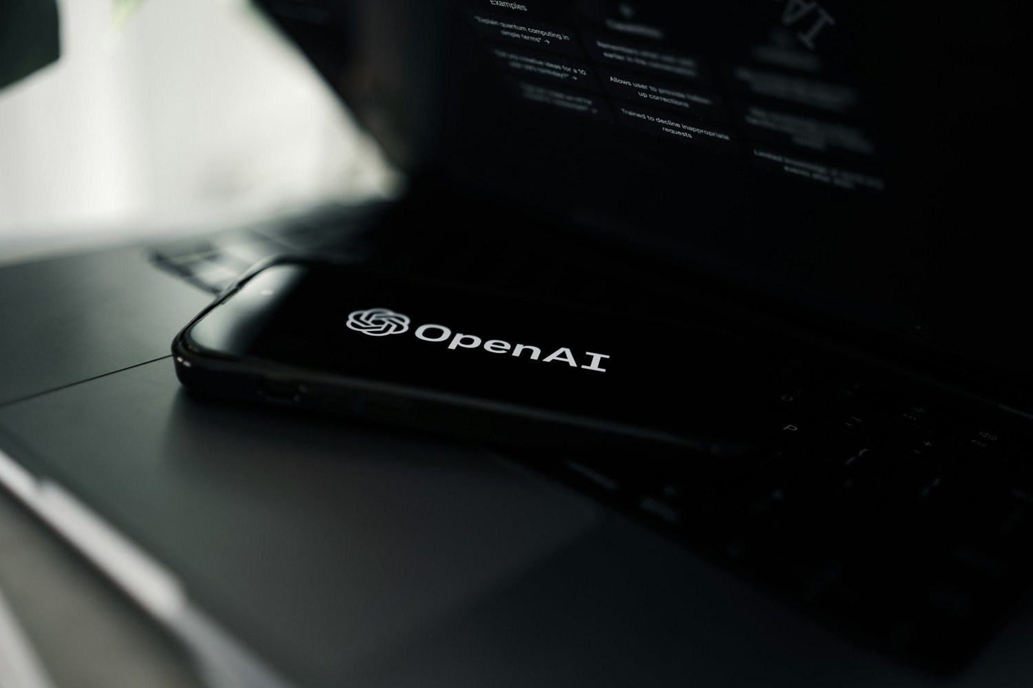 OpenAI, Oracle и SoftBank построят пять новых центров Stargate в США