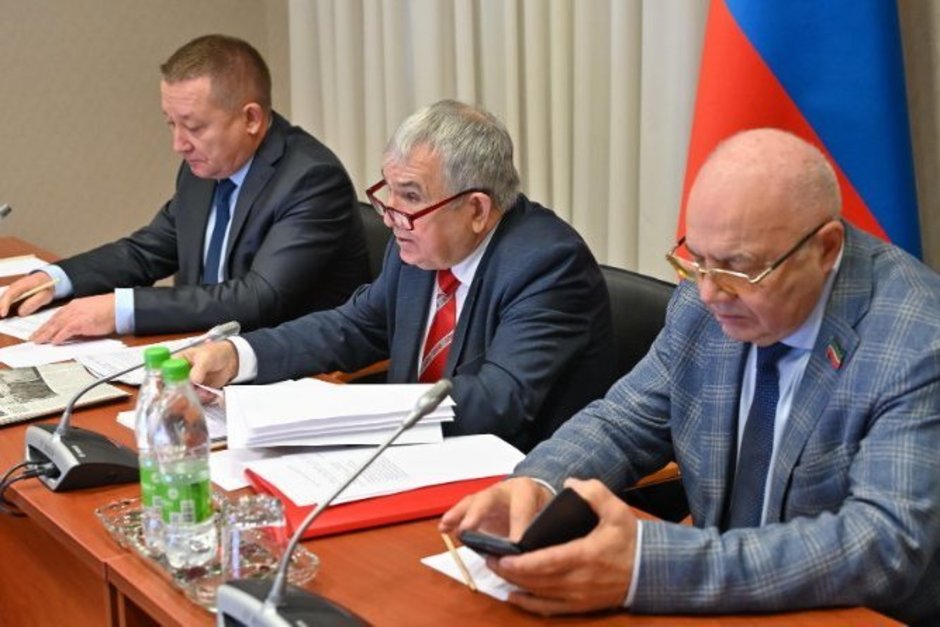 Жители ЖК "Волжская гавань" выступили с жалобами в Госсовете Татарстана