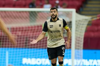 Спорное судейство, интерес Даку из Италии и стадия отрицания у Рахимова