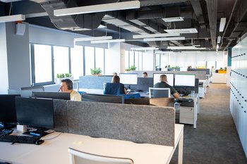 Каждая двадцатая компания в России отказалась от премий