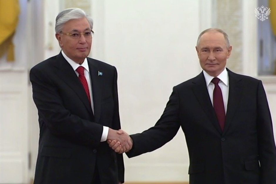 Путин и Токаев начали переговоры в Кремле с официальной церемонии встречи