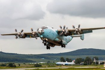 Самолет Ан-22 упал в Ивановской области