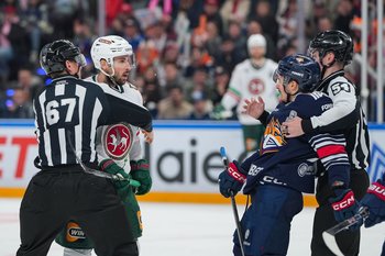 Сонные два периода, сюрприз Разина и смурфик из Казани: как «Металлург» сравнял счет в серии с «Ак Барсом»