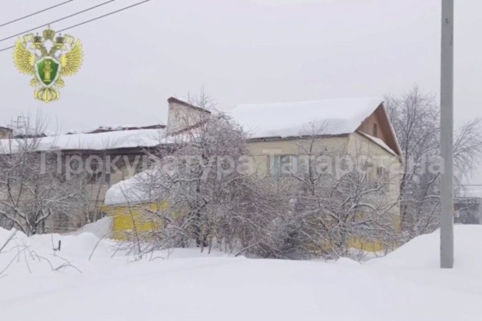 В Зеленодольском районе произошло обрушение крыши
