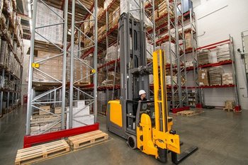 Рынок труда в сфере логистики Татарстана: рост зарплат и спроса на специалистов