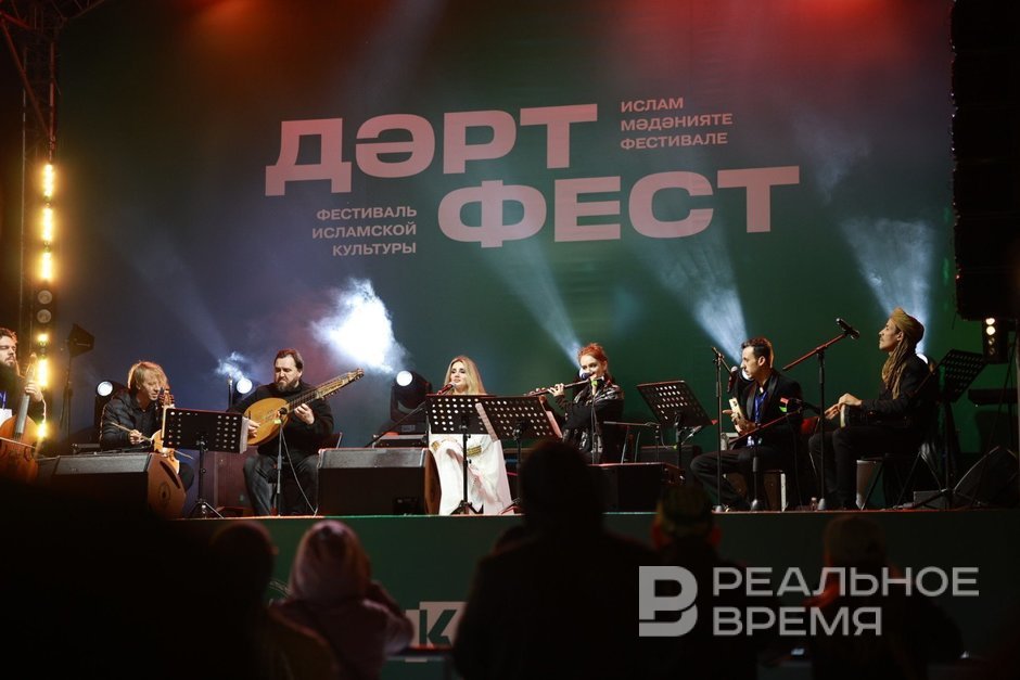 Андалузская музыка и беседы о патриархате