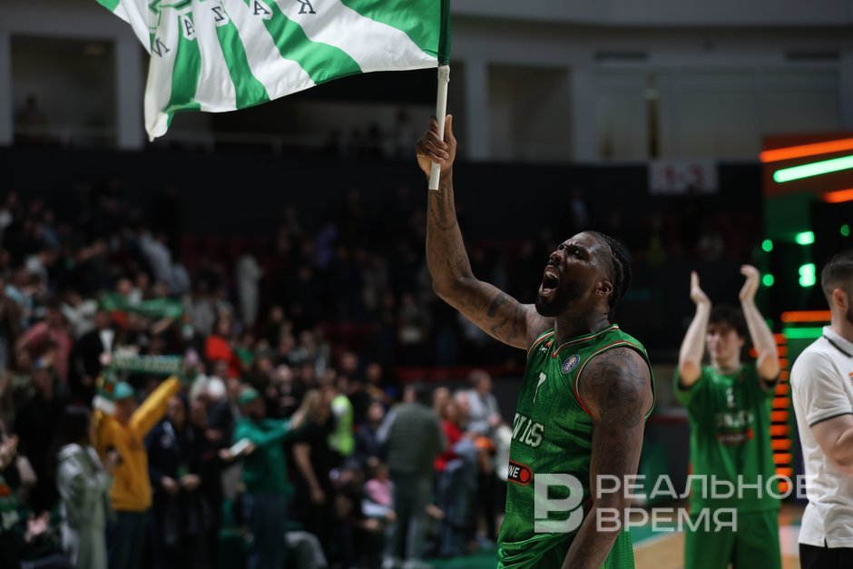 УНИКС уверенно стартовал в WINLINE Basket Cup, обыграв «Зенит» в гостях