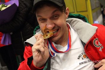 Александр Иванов: «Когда показываю медали, новые знакомые в шок впадают»