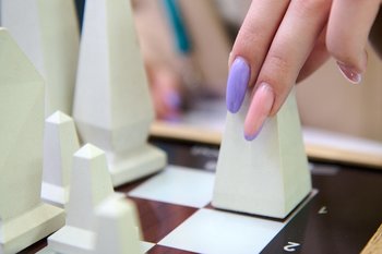 Исследование: маникюр — лидер по популярности в Казани среди бьюти-услуг