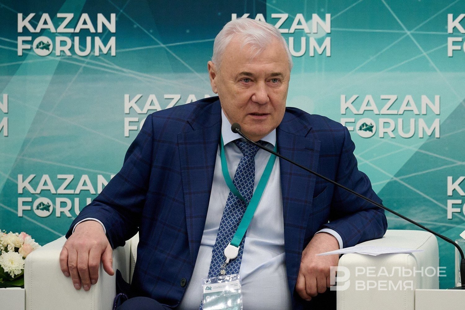 Анатолий Аксаков первым получил зарплату цифровым рублем